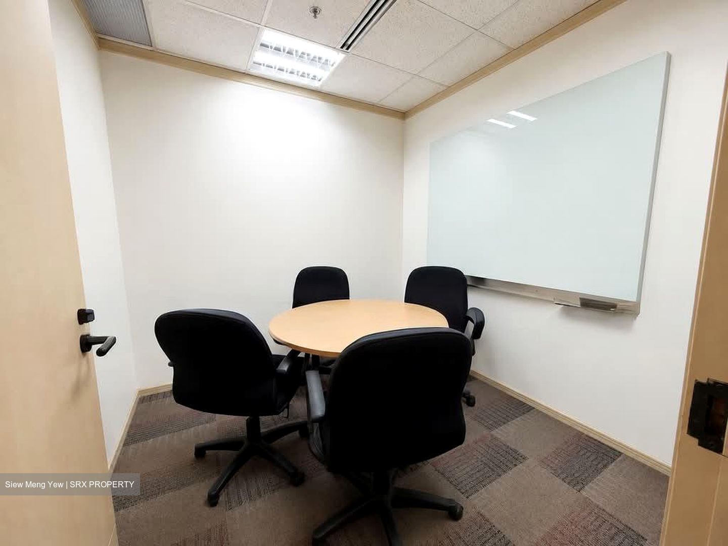 Cecil Court (D1), Office #598116411